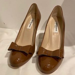 LK BENNETT patent leather bow heels